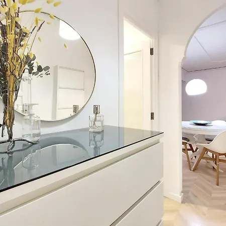3 Bedroom Lovely In Apartament *